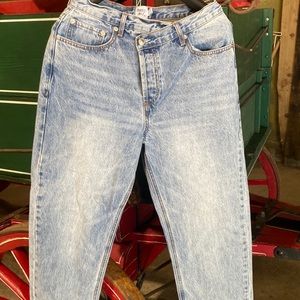 Princess Polly denim. Light faded.Button fly